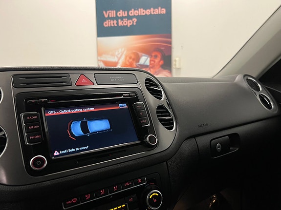 Volkswagen Tiguan 16 of 24