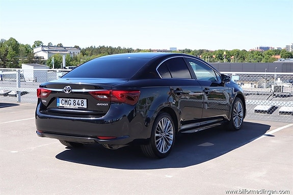 Toyota Avensis 3 of 5