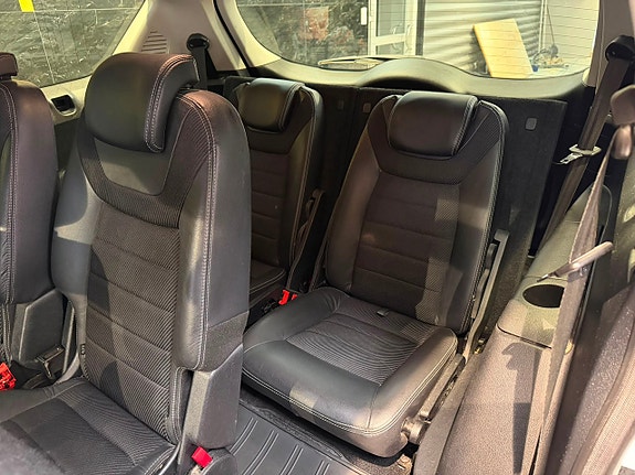 Ford S-MAX 15 of 22