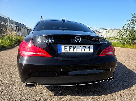 Mercedes-Benz CLA200 4 of 5