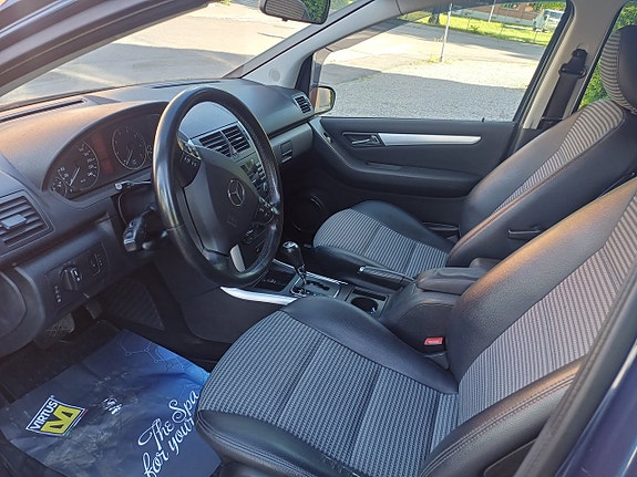 Mercedes-Benz A200 5 of 5