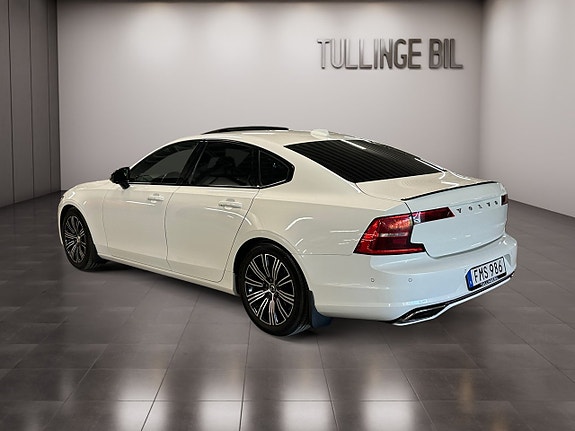 Volvo S90 3 of 5