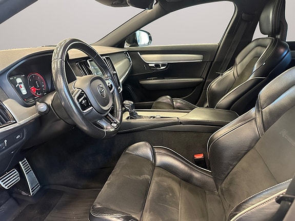 Volvo S90 10 of 19