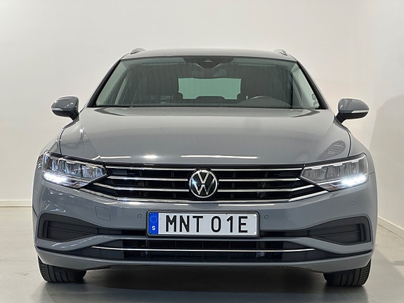Volkswagen Passat 3 of 5