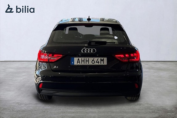 Audi A1 4 of 5