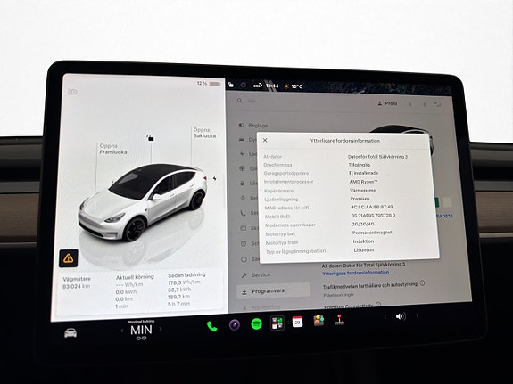 Tesla Model Y 27 of 30