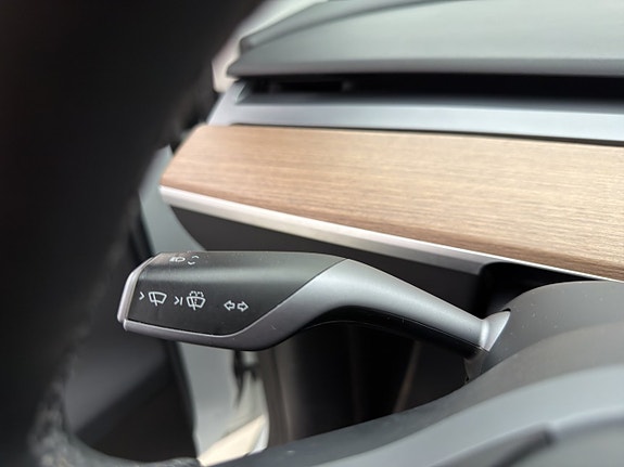 Tesla Model Y 30 of 30