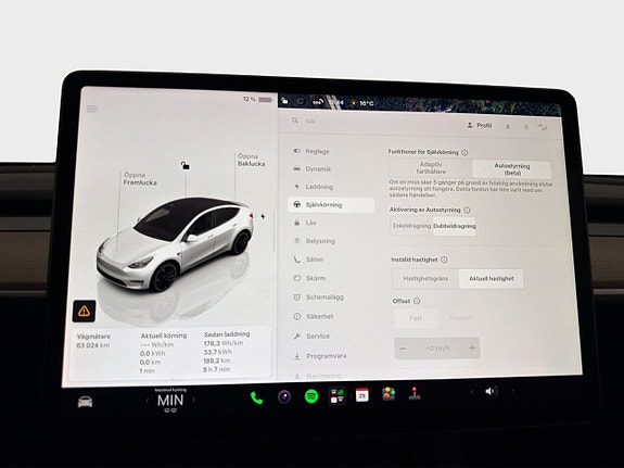 Tesla Model Y 25 of 30
