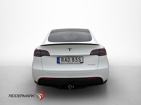 Tesla Model Y 8 of 30