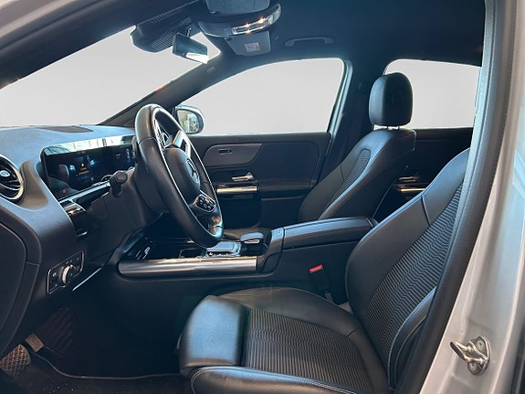 Mercedes-Benz GLA180 d 8 of 16