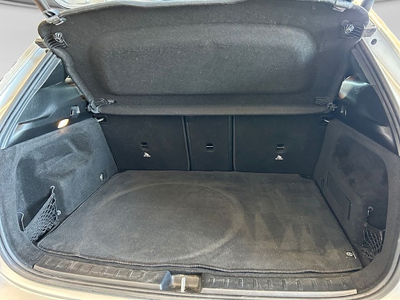 Mercedes-Benz GLA180 d 4 of 5