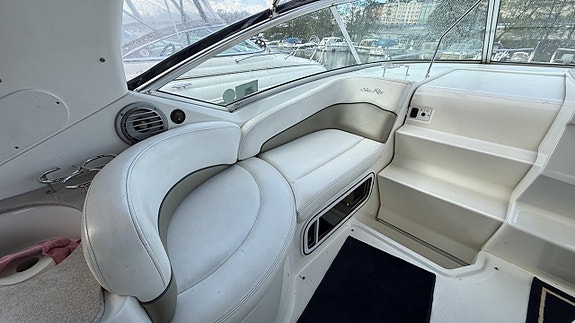 Sea Ray 275 SD / Mercruiser 496 MAG - 05 9 of 16