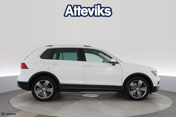 Volkswagen Tiguan 2 of 26