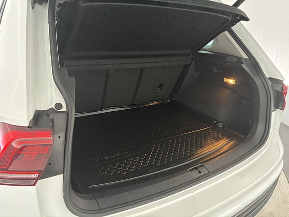 Volkswagen Tiguan 17 of 26