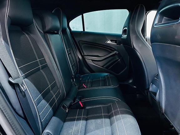 Mercedes-Benz A180 8 of 20