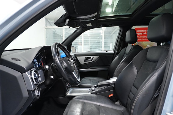 Mercedes-Benz GLK220 8 of 25