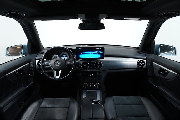 Mercedes-Benz GLK220 7 of 25