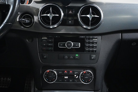 Mercedes-Benz GLK220 14 of 25