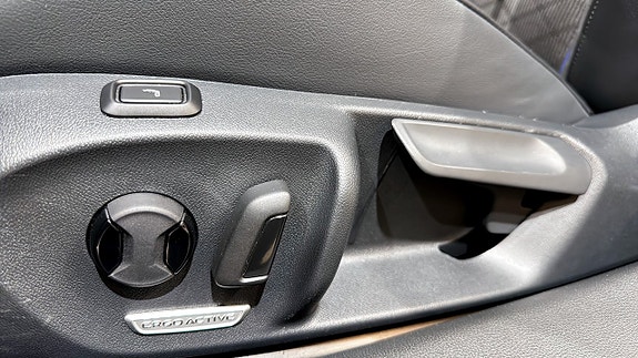 Volkswagen Passat 19 of 24