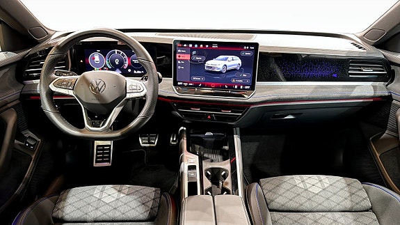 Volkswagen Passat 11 of 24