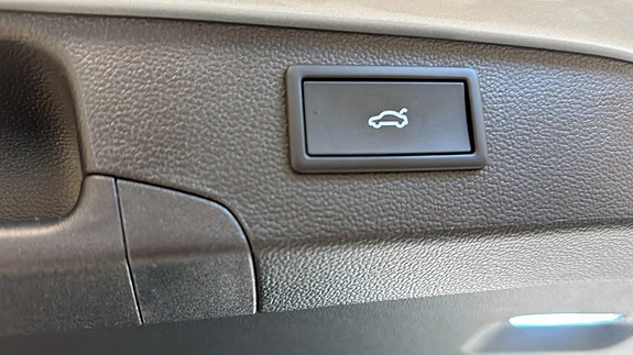 Volkswagen Passat 15 of 24