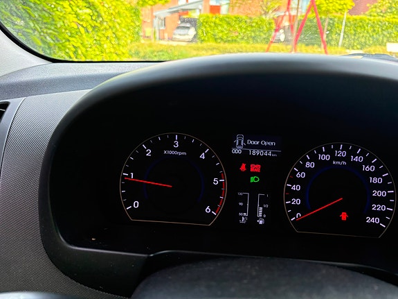 Hyundai i30 2 of 5