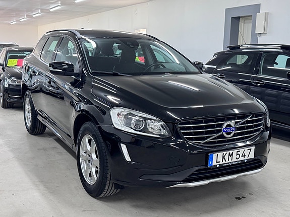 Volvo XC60 2 of 25