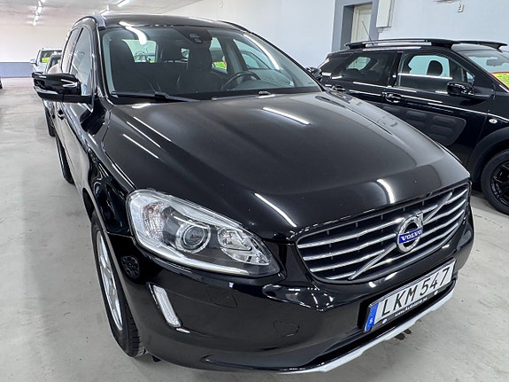Volvo XC60 3 of 25