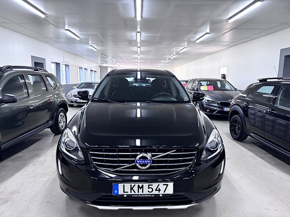 Volvo XC60 4 of 25