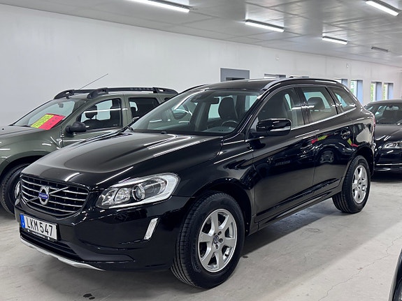 Volvo XC60 10 of 25