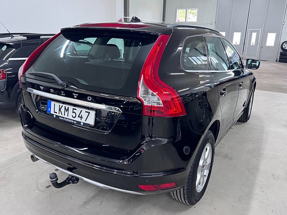 Volvo XC60 11 of 25