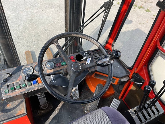 Dieseltruck Kalmar 3-500 8 of 12