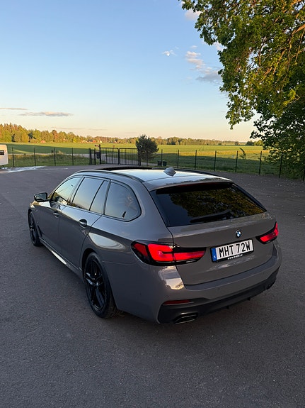 BMW 520d 2 of 5