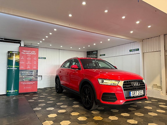 Audi Q3 2 of 5