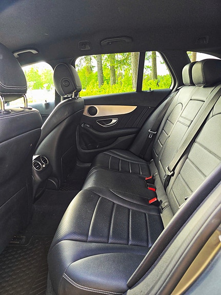 Mercedes-Benz C220 5 of 5