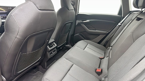 Audi Q6 e-tron 12 of 23