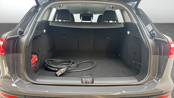 Audi Q6 e-tron 13 of 23