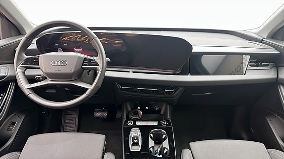 Audi Q6 e-tron 10 of 23