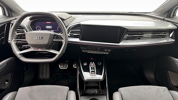 Audi Q4 e-tron 10 of 23