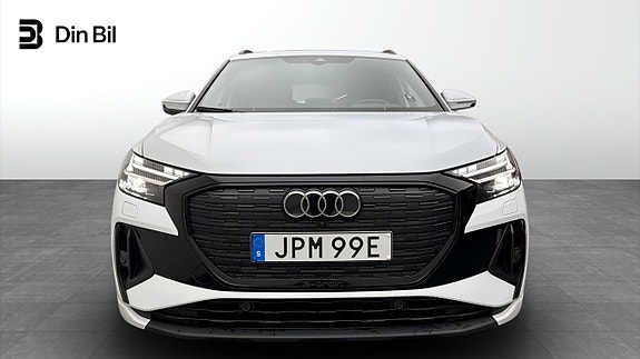 Audi Q4 e-tron 4 of 23