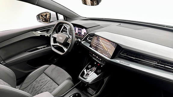 Audi Q4 e-tron 11 of 23