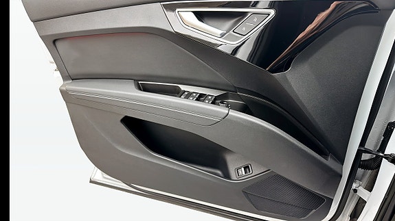Audi Q4 e-tron 15 of 23