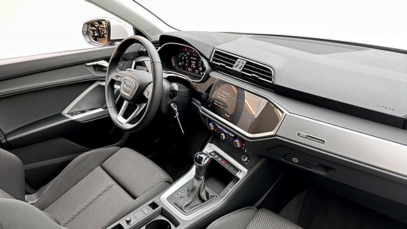 Audi Q3 11 of 19