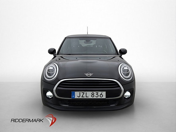 MINI Cooper 2 of 5