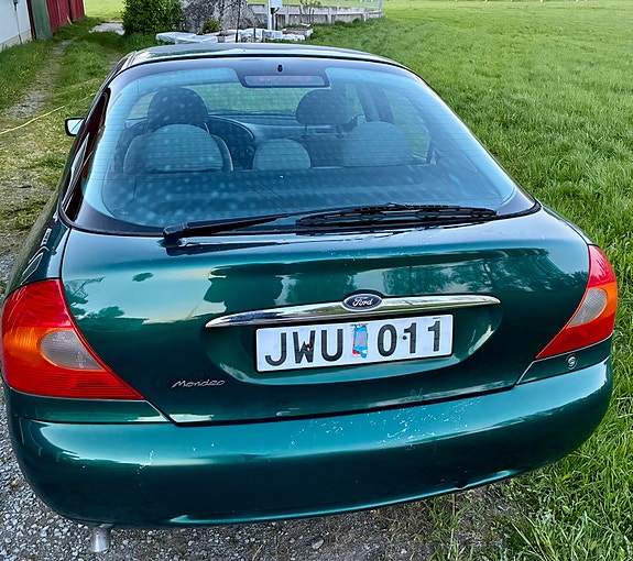 Ford Mondeo 2 of 5