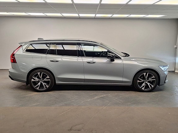 Volvo V60 5 of 15