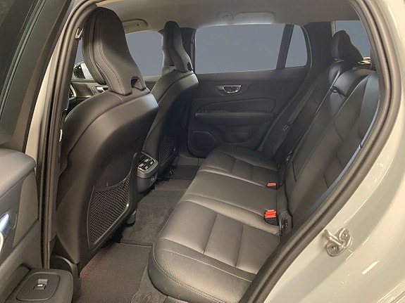 Volvo V60 10 of 15
