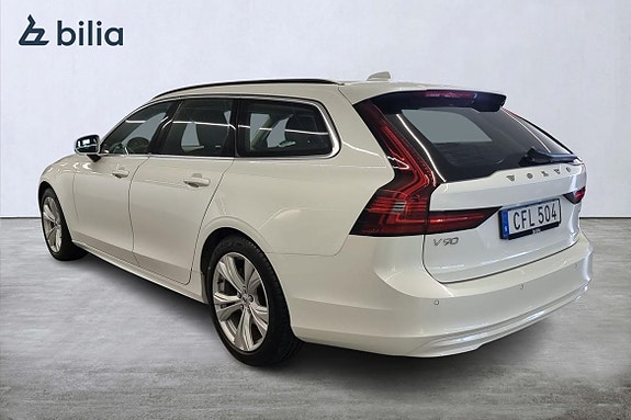 Volvo V90 2 of 24