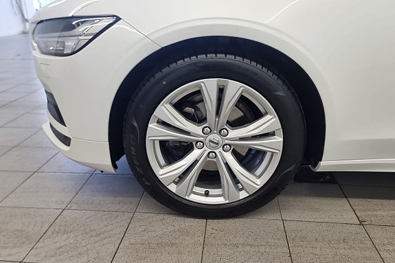 Volvo V90 19 of 24