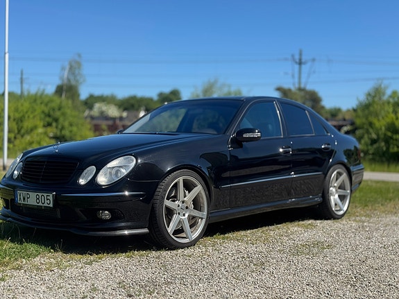 Mercedes-Benz E55 3 of 5